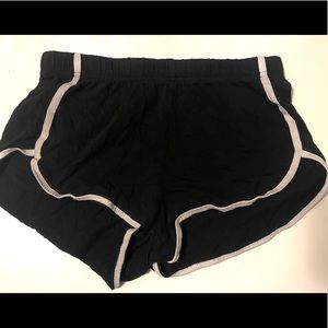 Aero Retro Black Shorts